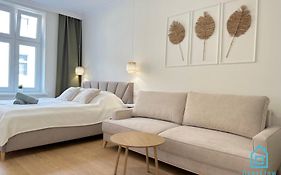 Seredino Green Apartment- Modern Comfort In A Quiet Location, 5 Minutes To Gdansk Old Town & Seaside